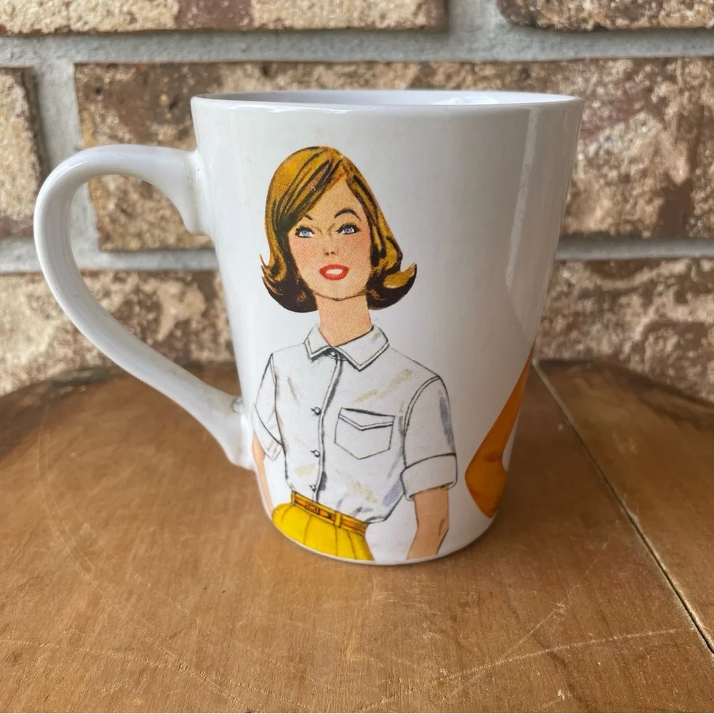Simplicity Patterns Mug Retro Look Beautiful Condition! - Picture 2 of 6